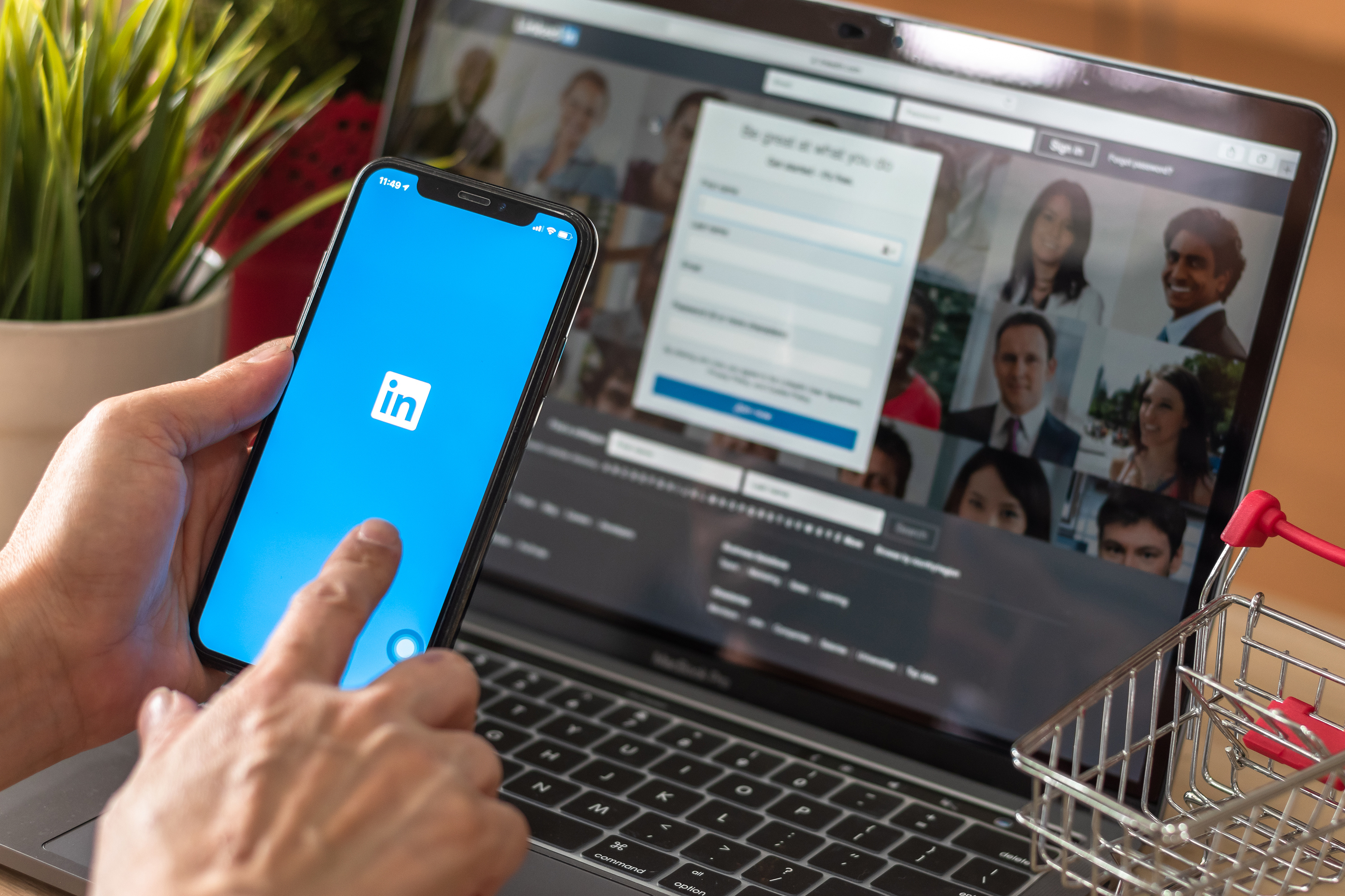 How to improve your LinkedIn profile for job search